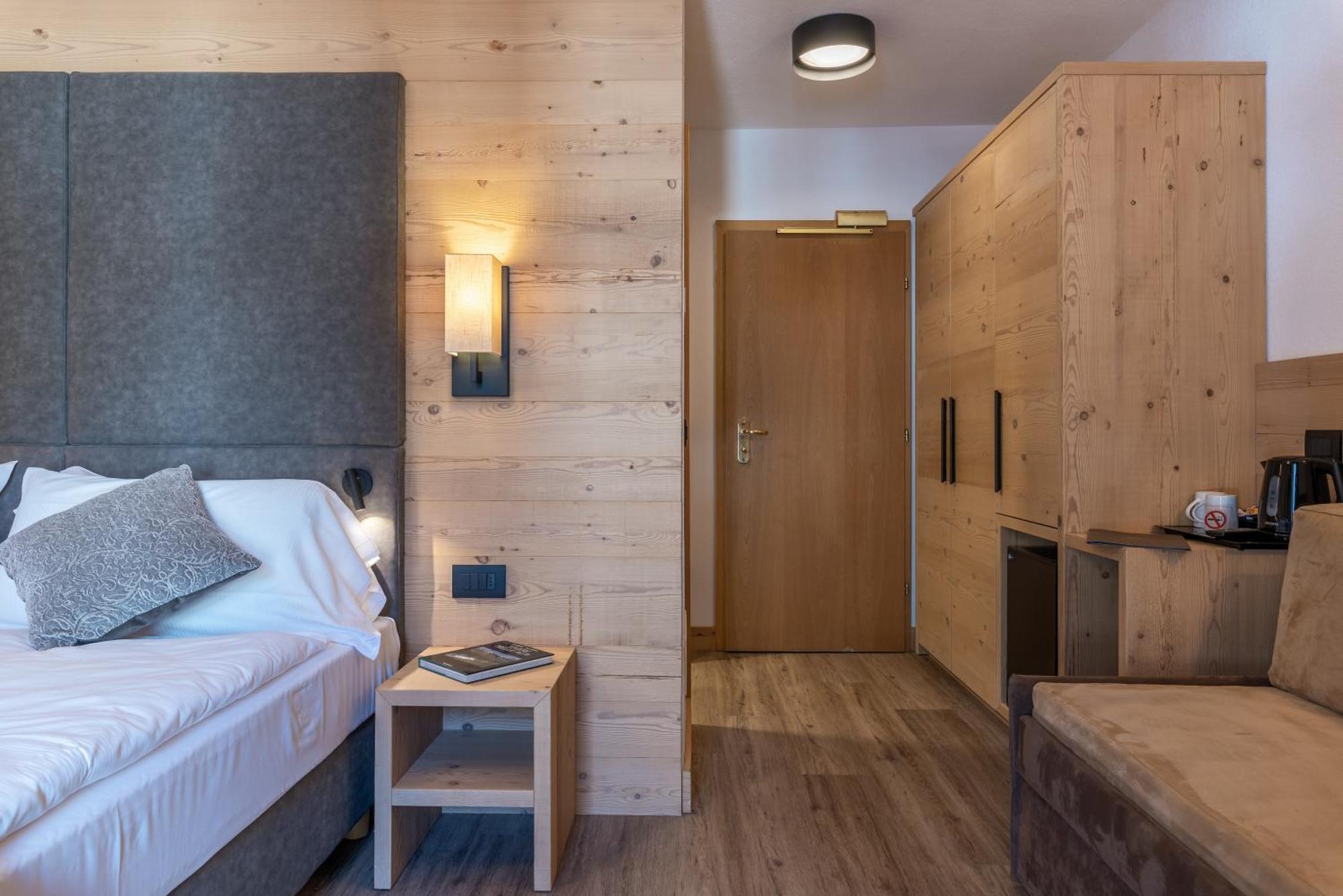 Hotel Meida Pozza di Fassa Esterno foto