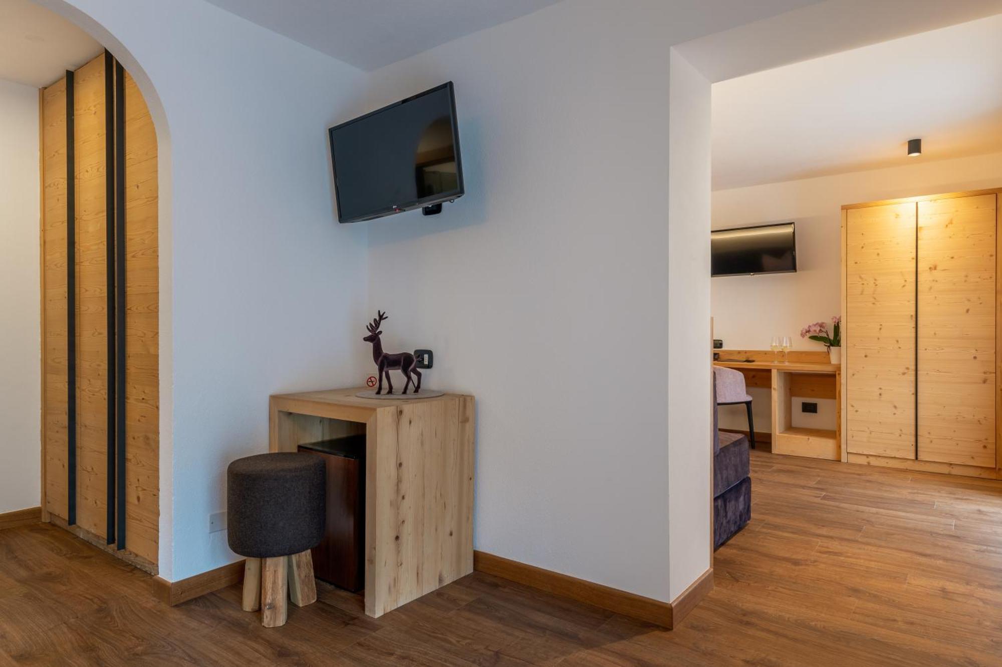 Hotel Meida Pozza di Fassa Esterno foto