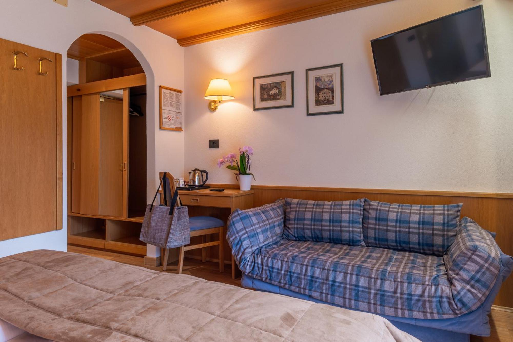 Hotel Meida Pozza di Fassa Esterno foto