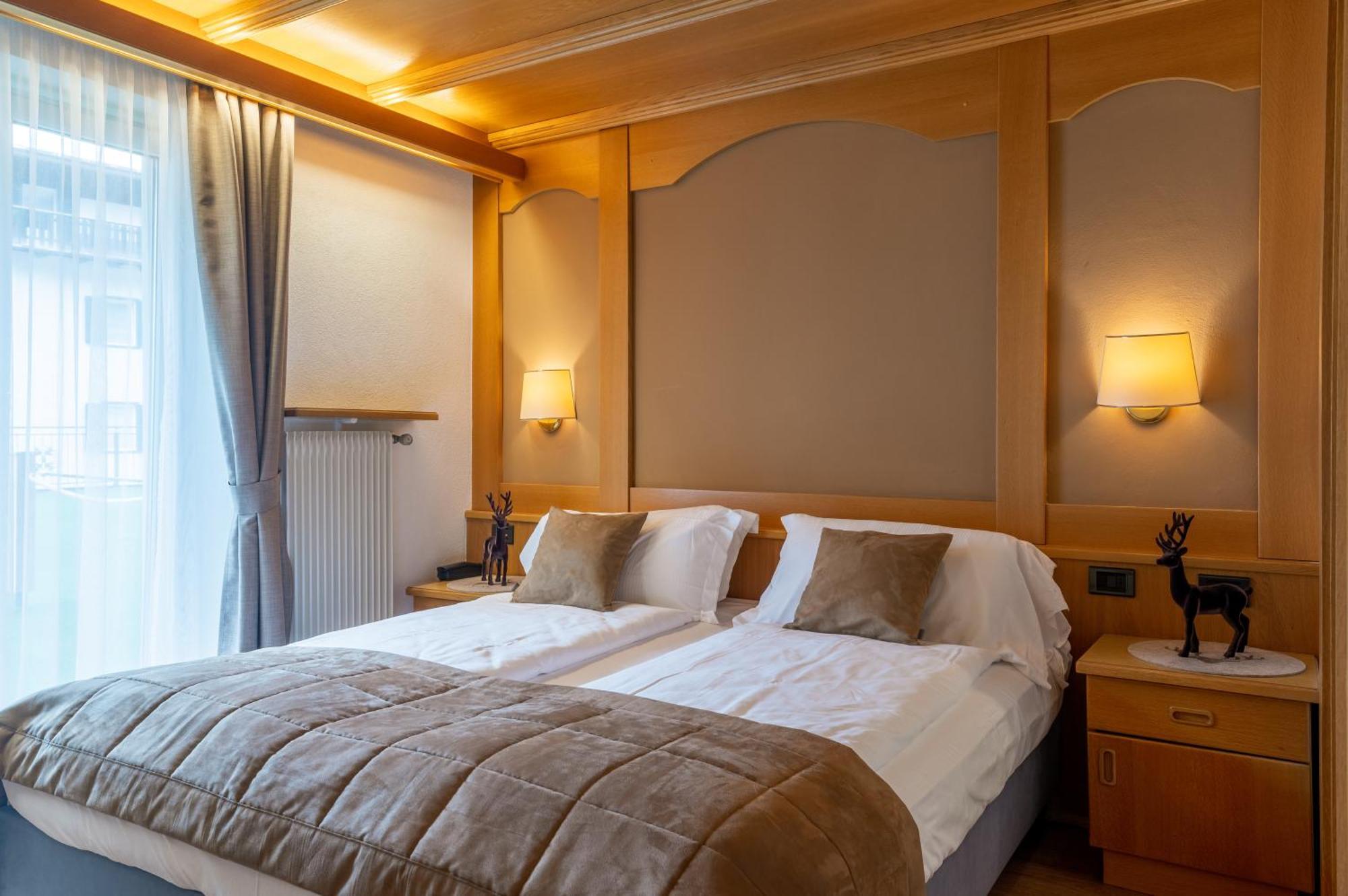 Hotel Meida Pozza di Fassa Esterno foto