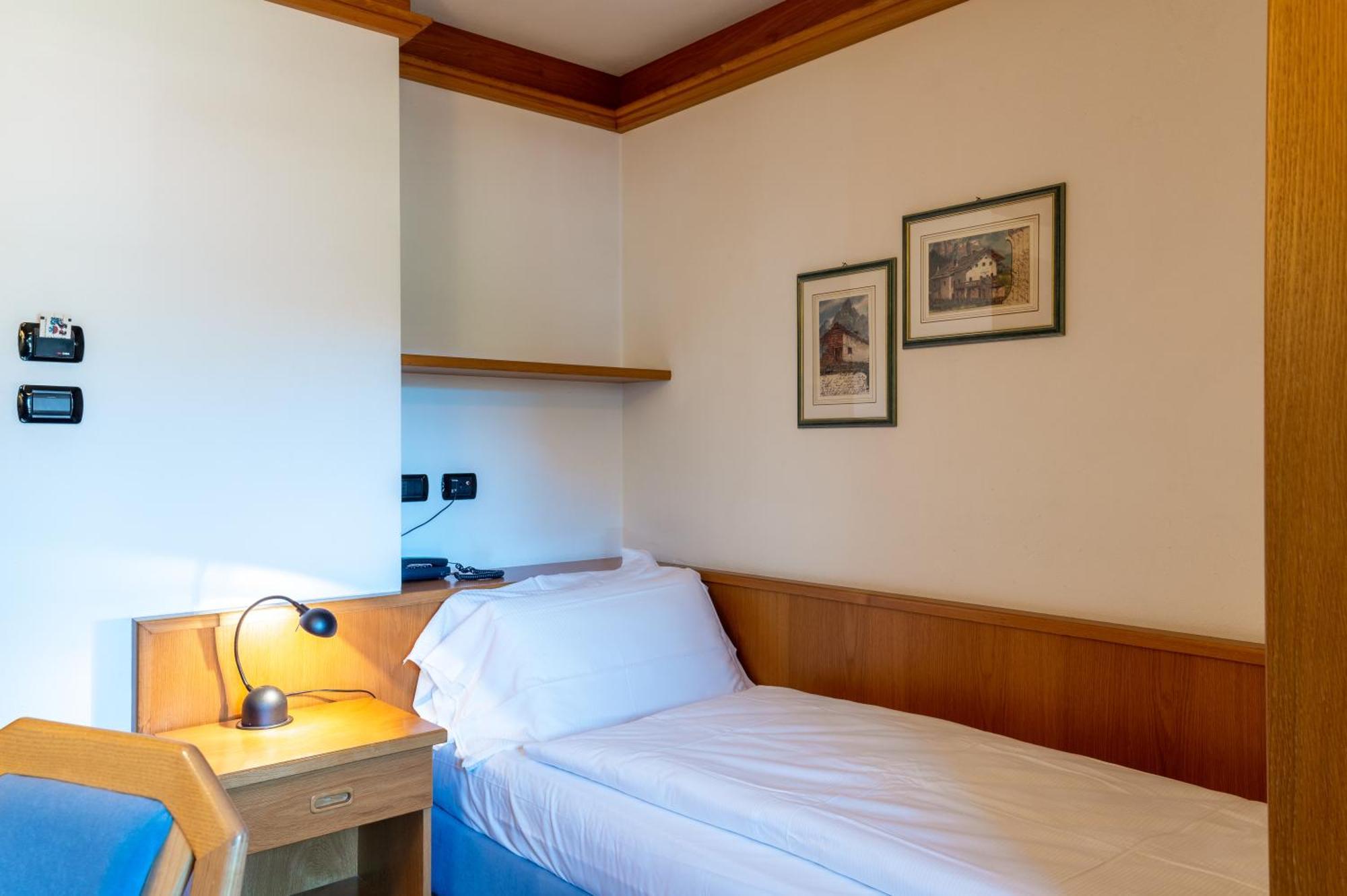 Hotel Meida Pozza di Fassa Esterno foto
