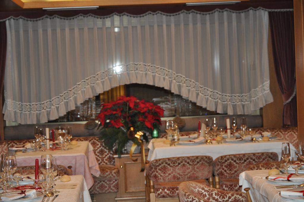 Hotel Meida Pozza di Fassa Esterno foto