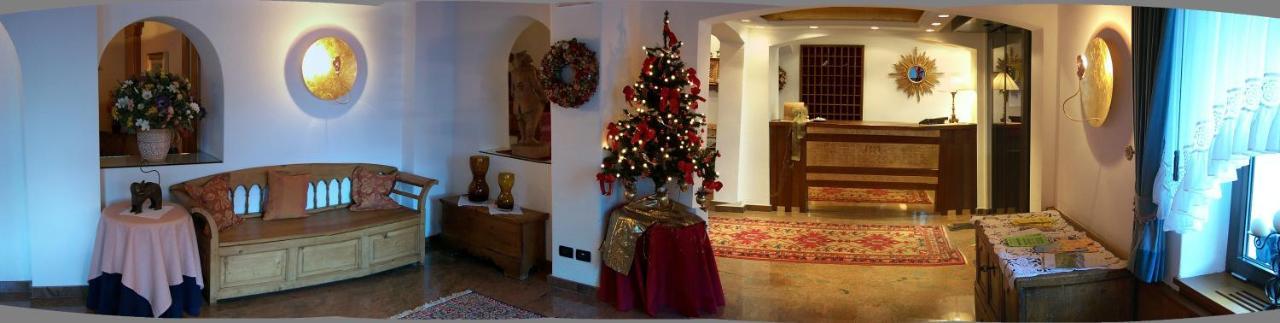 Hotel Meida Pozza di Fassa Esterno foto